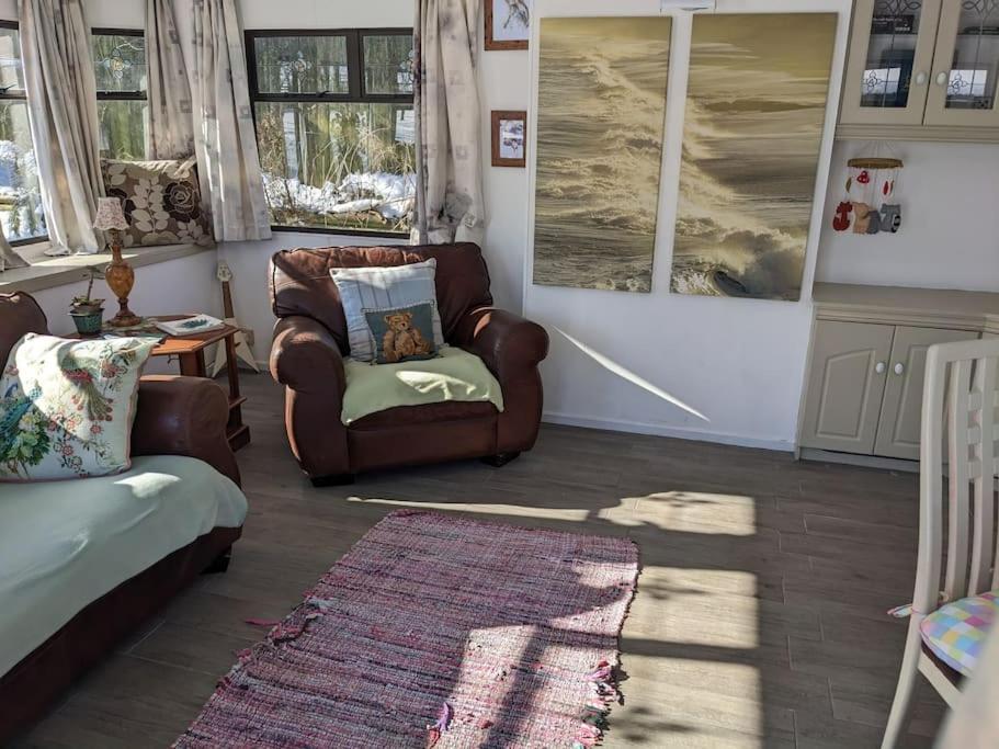 Ferny Roost Cabin. Wrexham Eksteriør billede